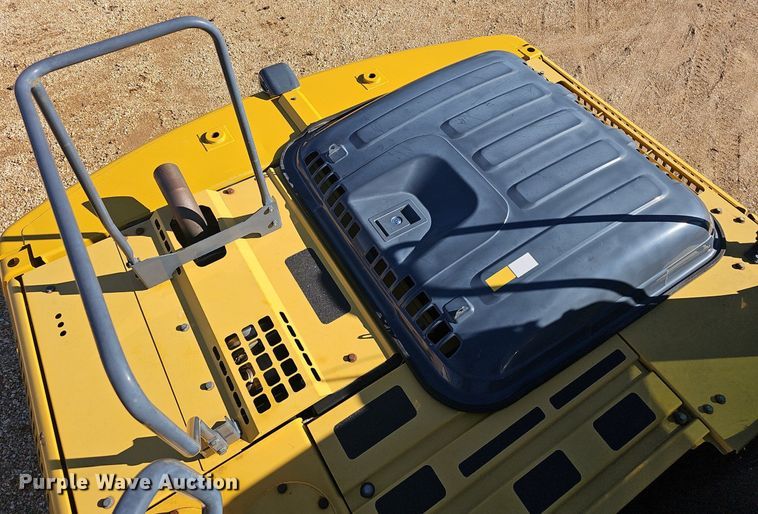 image for item NP9359 2013 Kobelco SK210LC excavator