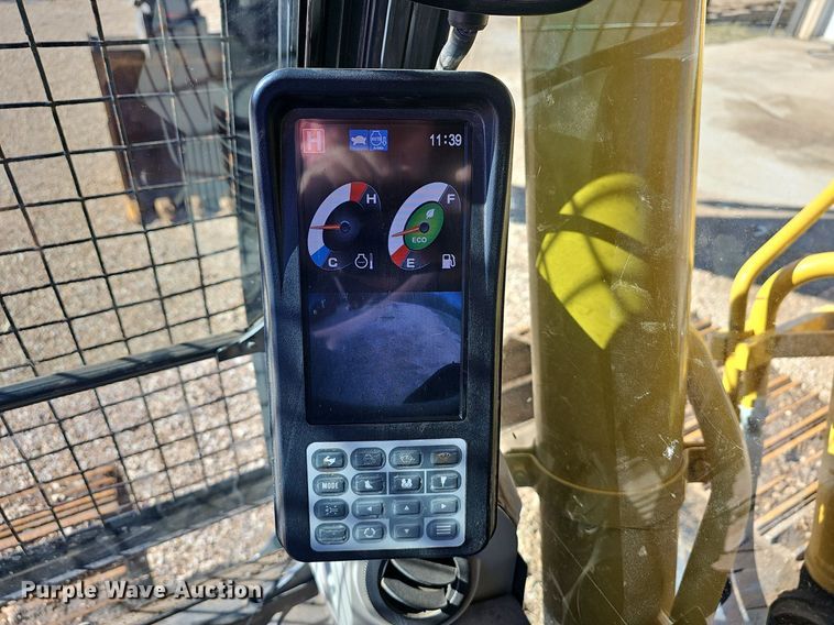 image for item NP9359 2013 Kobelco SK210LC excavator