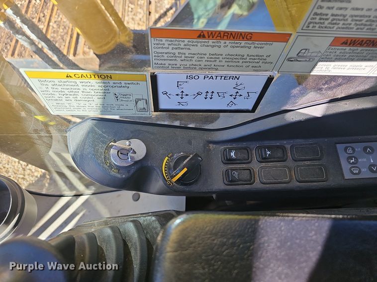 image for item NP9359 2013 Kobelco SK210LC excavator