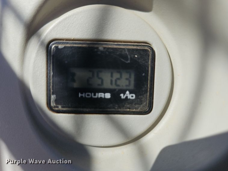 image for item NP9359 2013 Kobelco SK210LC excavator