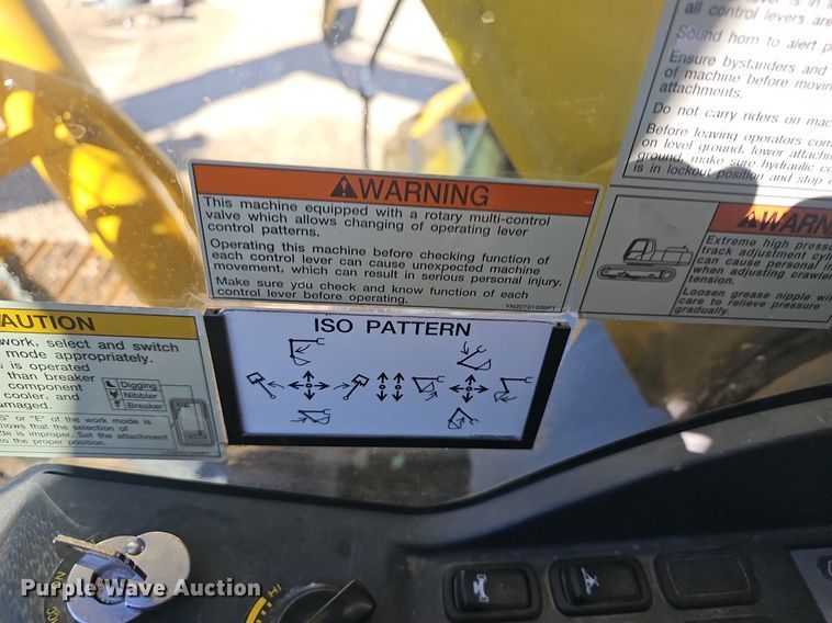 image for item NP9359 2013 Kobelco SK210LC excavator