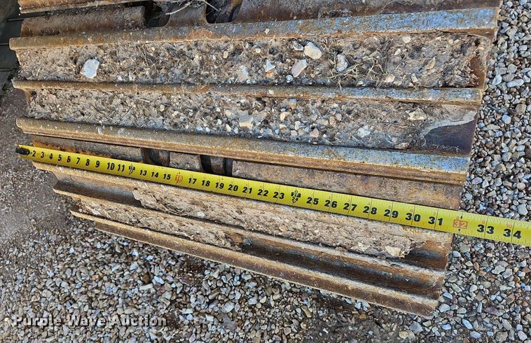 image for item NP9359 2013 Kobelco SK210LC excavator