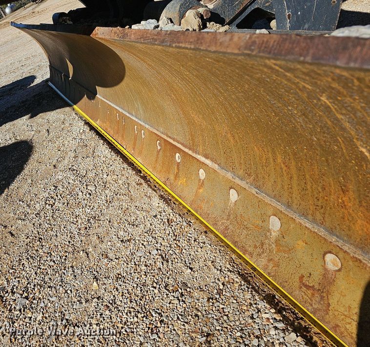 image for item NP9362 2007 John Deere 772D motor grader