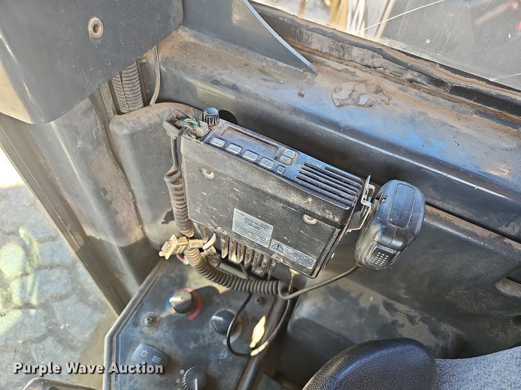 image for item NP9362 2007 John Deere 772D motor grader