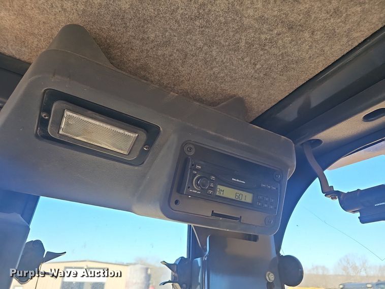 image for item NP9362 2007 John Deere 772D motor grader