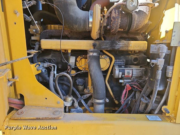 image for item NP9362 2007 John Deere 772D motor grader