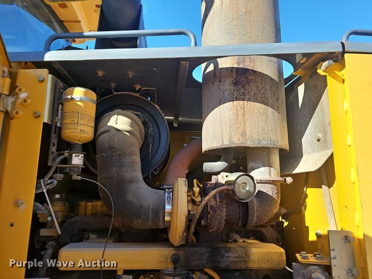 image for item NP9362 2007 John Deere 772D motor grader