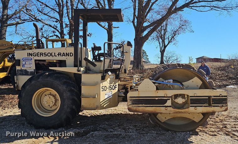 image for item NP9363 1989 Ingersoll Rand SD150F single drum vibratory roller