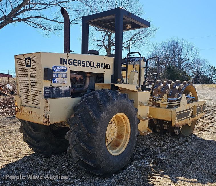 image for item NP9363 1989 Ingersoll Rand SD150F single drum vibratory roller