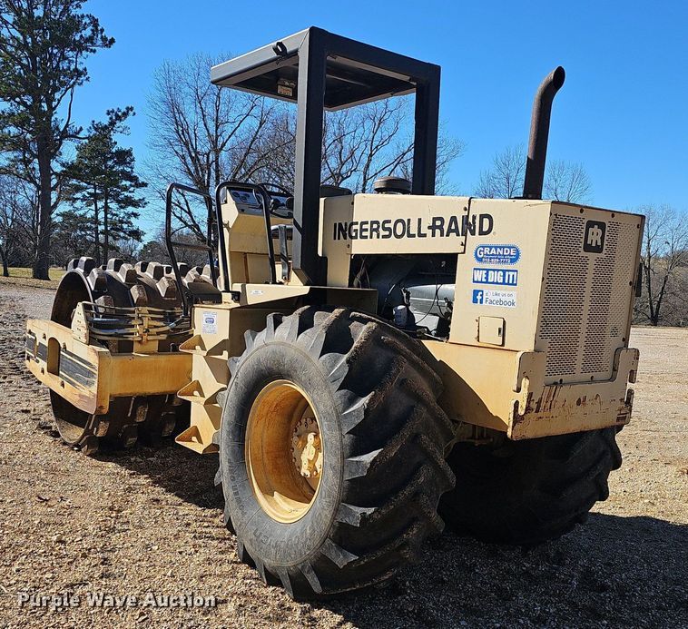 image for item NP9363 1989 Ingersoll Rand SD150F single drum vibratory roller