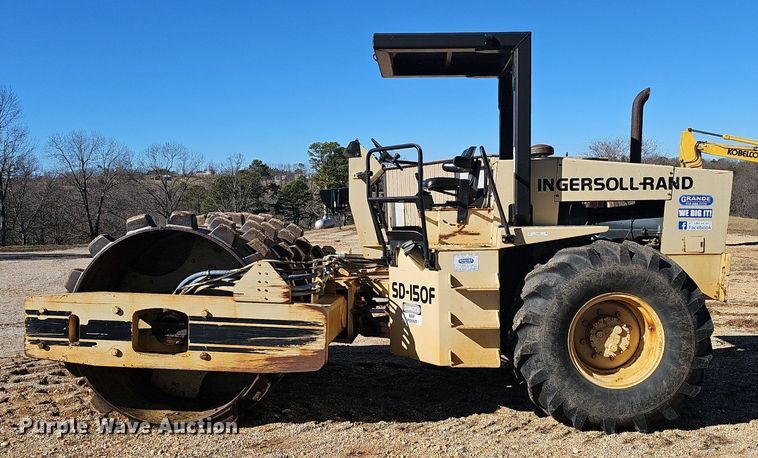 image for item NP9363 1989 Ingersoll Rand SD150F single drum vibratory roller