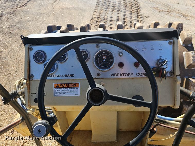 image for item NP9363 1989 Ingersoll Rand SD150F single drum vibratory roller