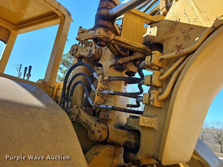 image for item NP9364 1976 Caterpillar 621B conventional scraper 