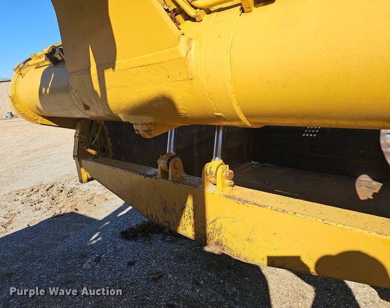 image for item NP9364 1976 Caterpillar 621B conventional scraper 