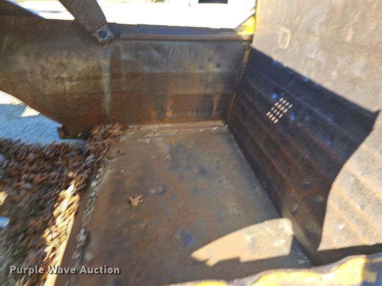 image for item NP9364 1976 Caterpillar 621B conventional scraper 