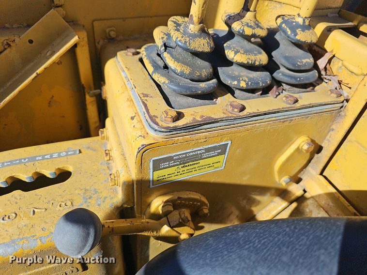 image for item NP9364 1976 Caterpillar 621B conventional scraper 