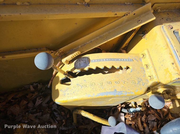 image for item NP9364 1976 Caterpillar 621B conventional scraper 