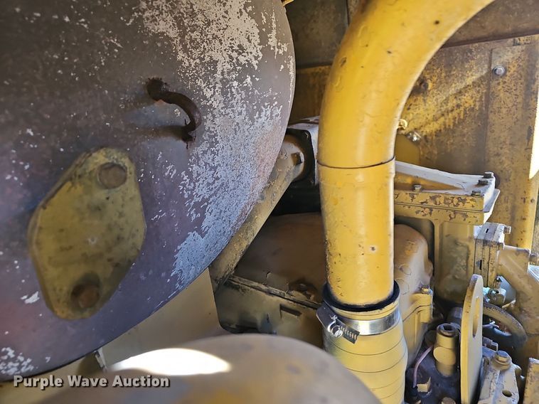 image for item NP9364 1976 Caterpillar 621B conventional scraper 