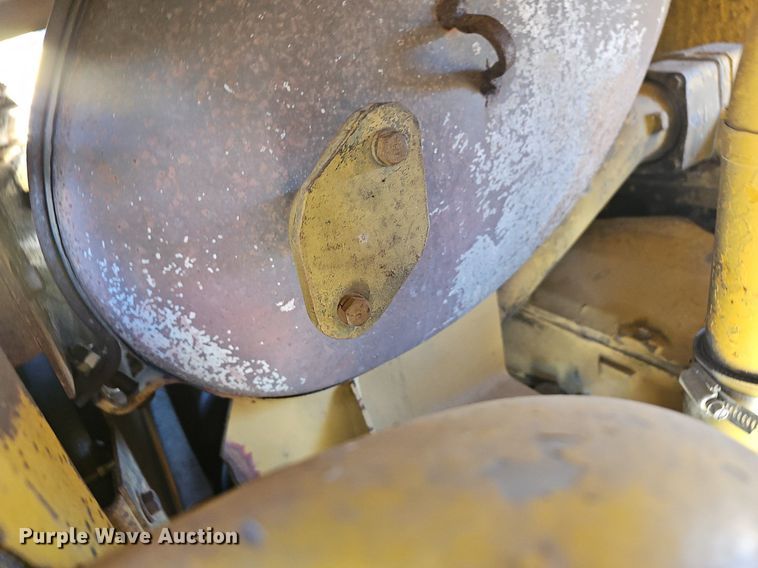 image for item NP9364 1976 Caterpillar 621B conventional scraper 