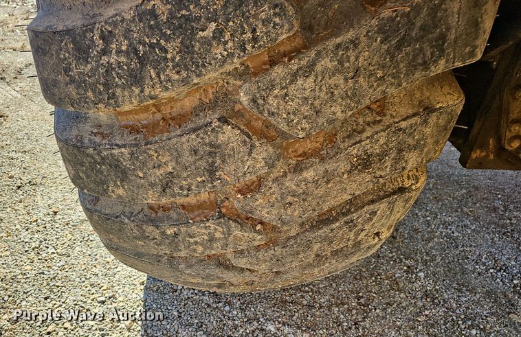 image for item NP9364 1976 Caterpillar 621B conventional scraper 