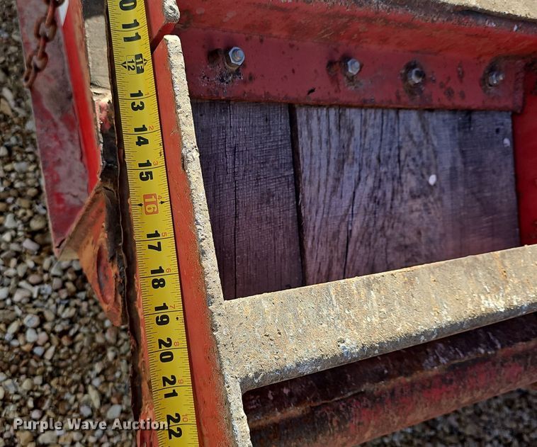 image for item NP9366 1997 Talbert lowboy equipment trailer