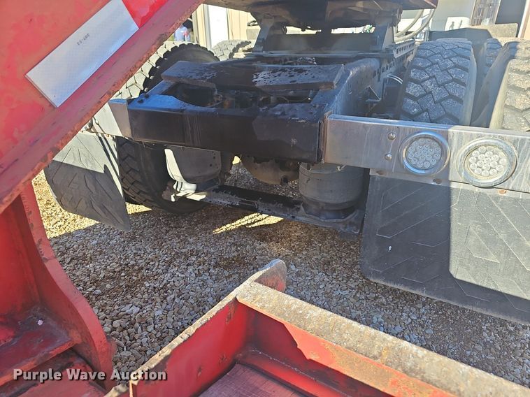 image for item NP9367 2003 Peterbilt  379 semi truck