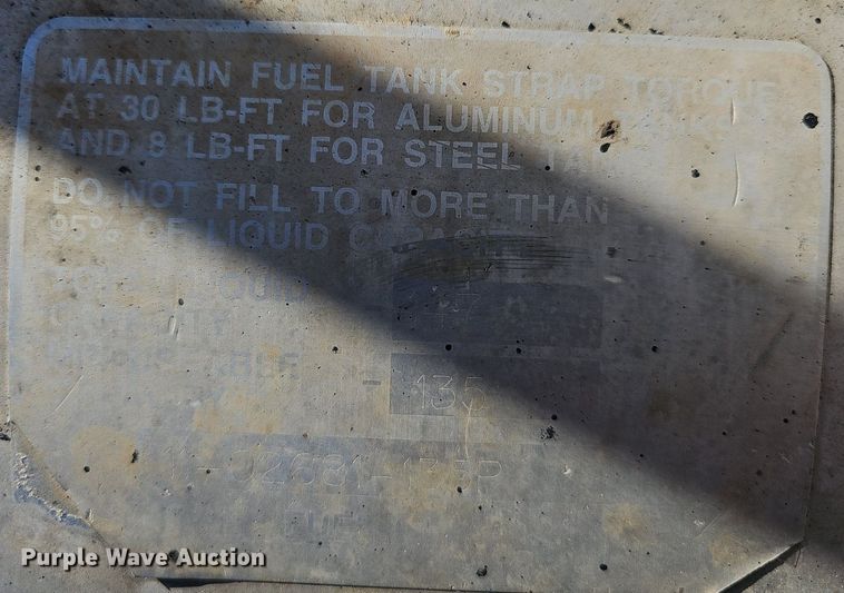 image for item NP9367 2003 Peterbilt  379 semi truck