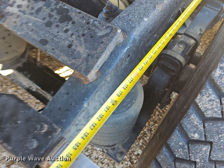 image for item NP9367 2003 Peterbilt  379 semi truck