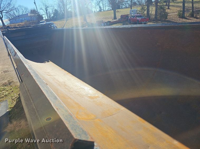 image for item NP9368 2018 Brazos end dump trailer