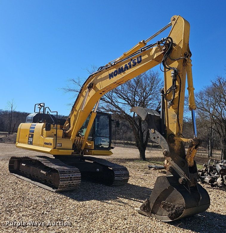 image for item NP9370 2019 Komatsu PC210LC-11 excavator