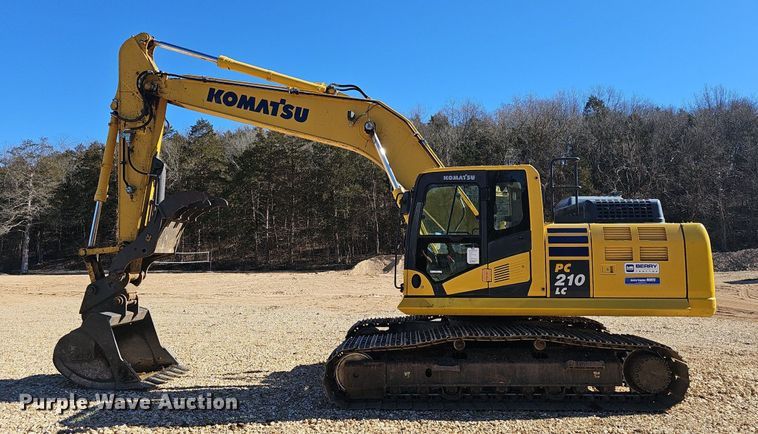 image for item NP9370 2019 Komatsu PC210LC-11 excavator