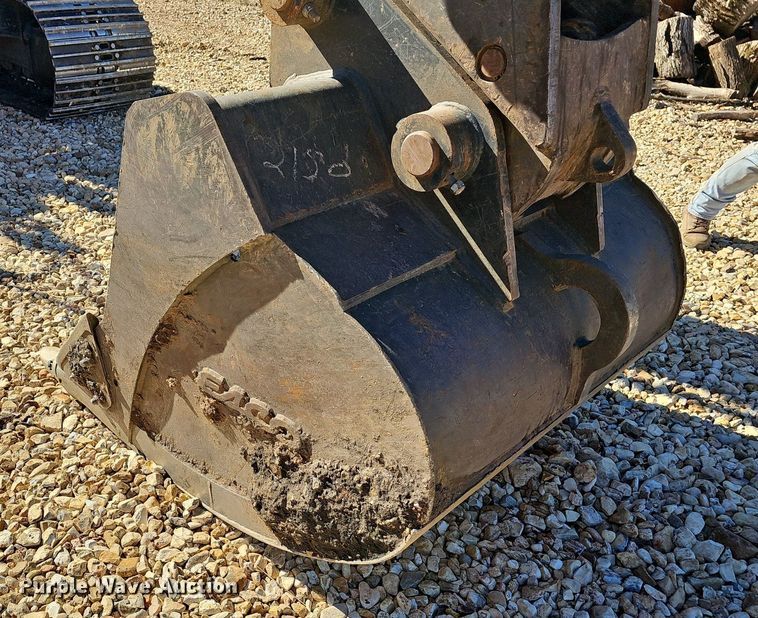 image for item NP9370 2019 Komatsu PC210LC-11 excavator