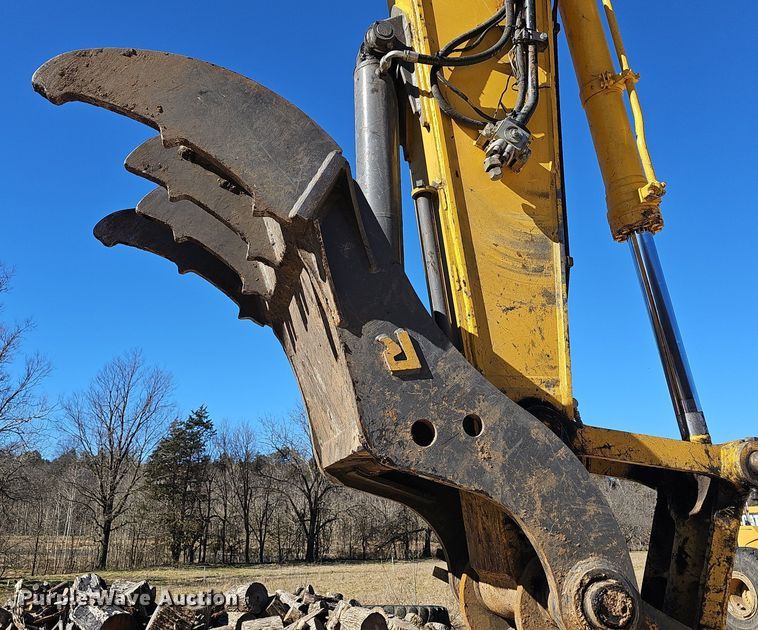 image for item NP9370 2019 Komatsu PC210LC-11 excavator