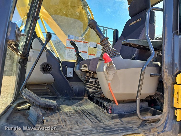 image for item NP9370 2019 Komatsu PC210LC-11 excavator