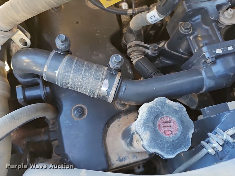 image for item NP9370 2019 Komatsu PC210LC-11 excavator