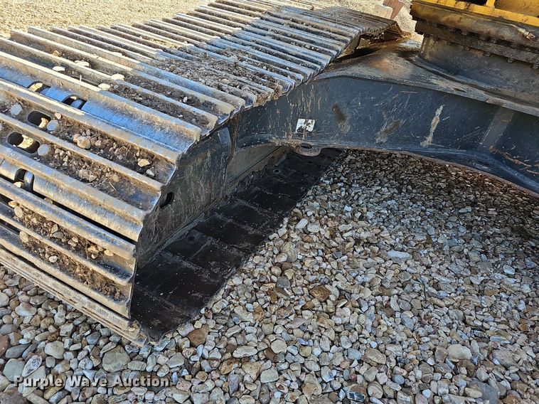 image for item NP9370 2019 Komatsu PC210LC-11 excavator