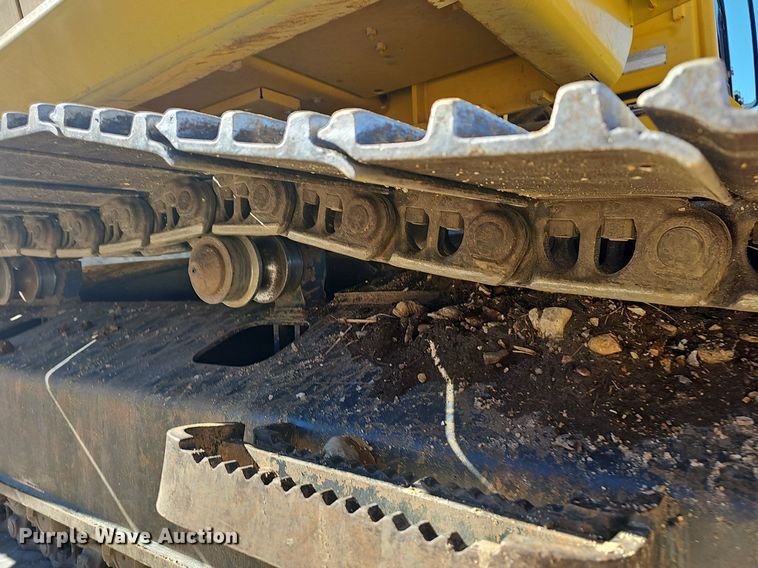image for item NP9370 2019 Komatsu PC210LC-11 excavator