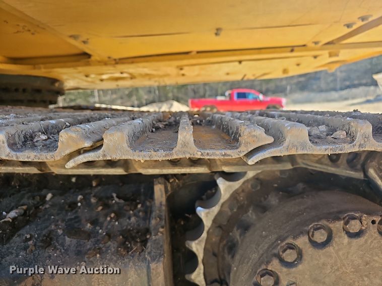 image for item NP9370 2019 Komatsu PC210LC-11 excavator