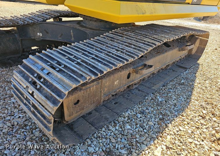 image for item NP9370 2019 Komatsu PC210LC-11 excavator