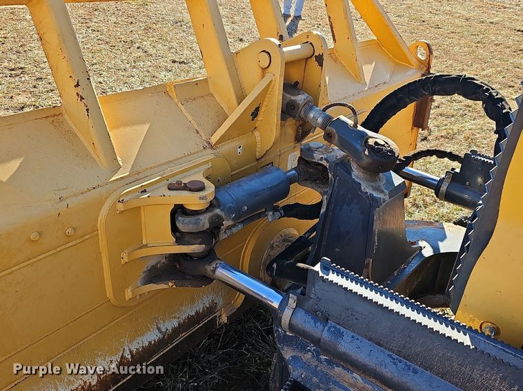 image for item NP9371 2013 John Deere 700K XLT dozer