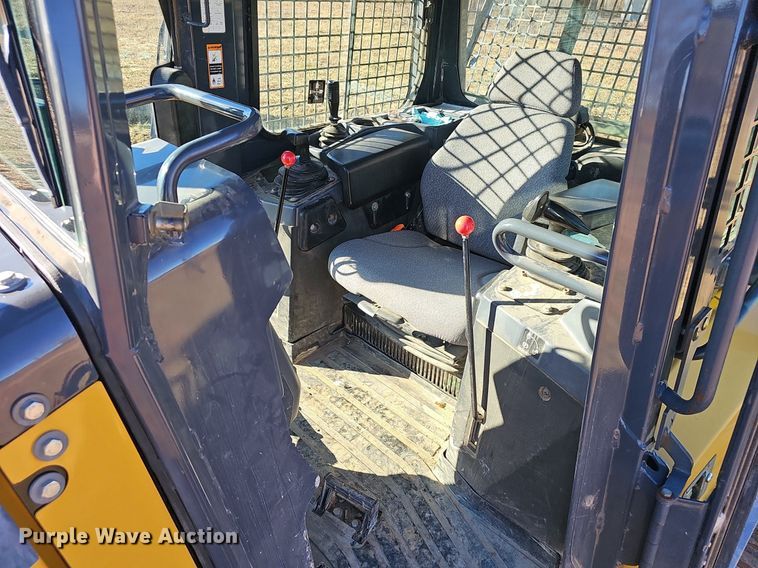 image for item NP9371 2013 John Deere 700K XLT dozer