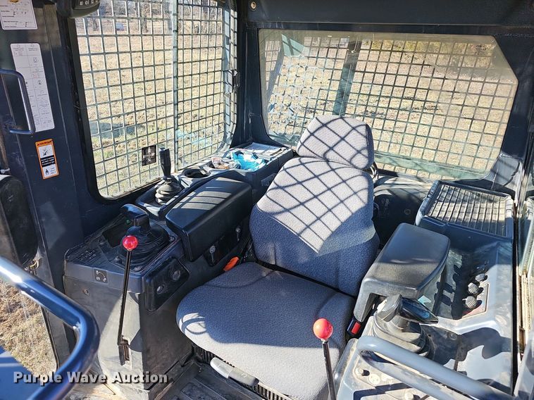 image for item NP9371 2013 John Deere 700K XLT dozer