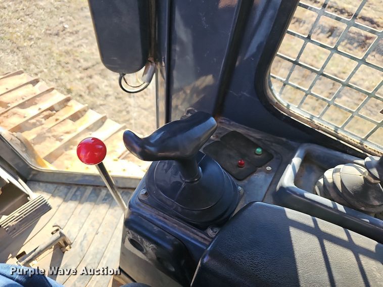 image for item NP9371 2013 John Deere 700K XLT dozer