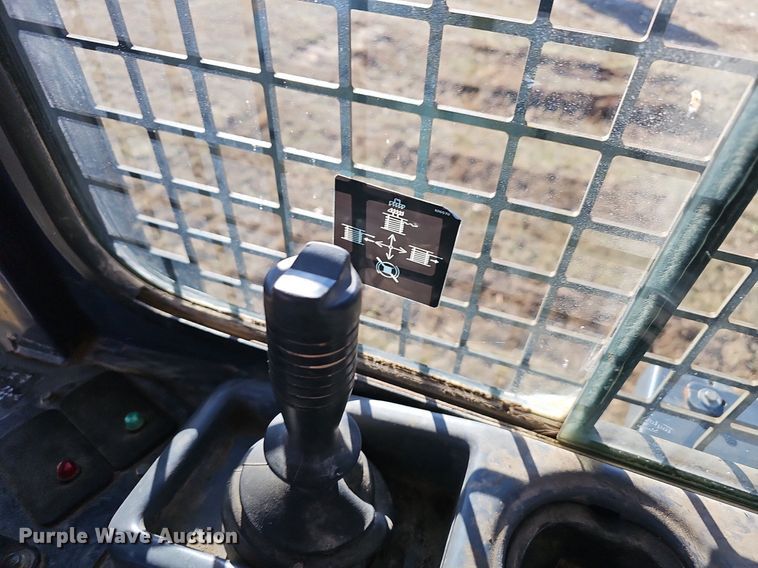 image for item NP9371 2013 John Deere 700K XLT dozer