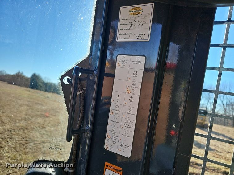 image for item NP9371 2013 John Deere 700K XLT dozer