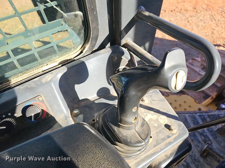 image for item NP9371 2013 John Deere 700K XLT dozer