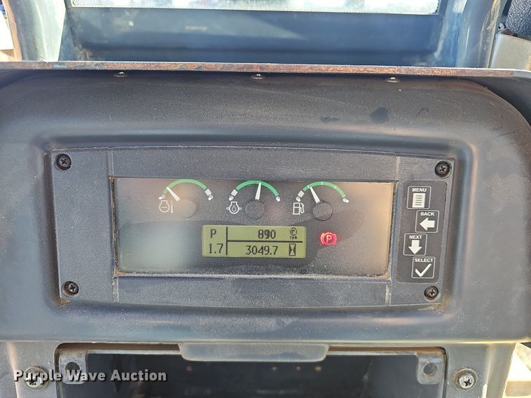 image for item NP9371 2013 John Deere 700K XLT dozer