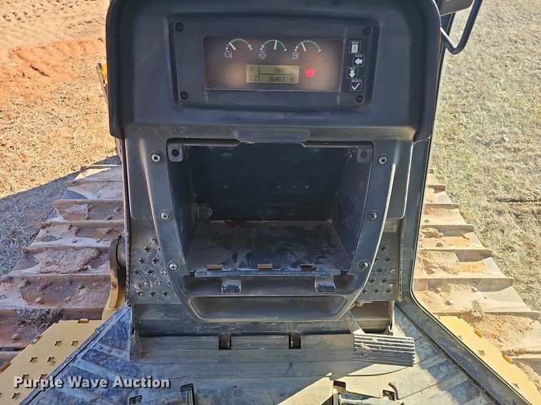 image for item NP9371 2013 John Deere 700K XLT dozer