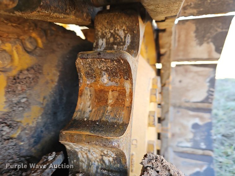 image for item NP9371 2013 John Deere 700K XLT dozer