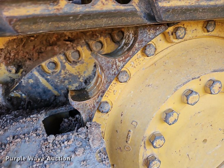 image for item NP9371 2013 John Deere 700K XLT dozer